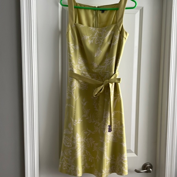 Ann Taylor Dresses & Skirts - Ann Taylor 100% Silk Dress - Size 4